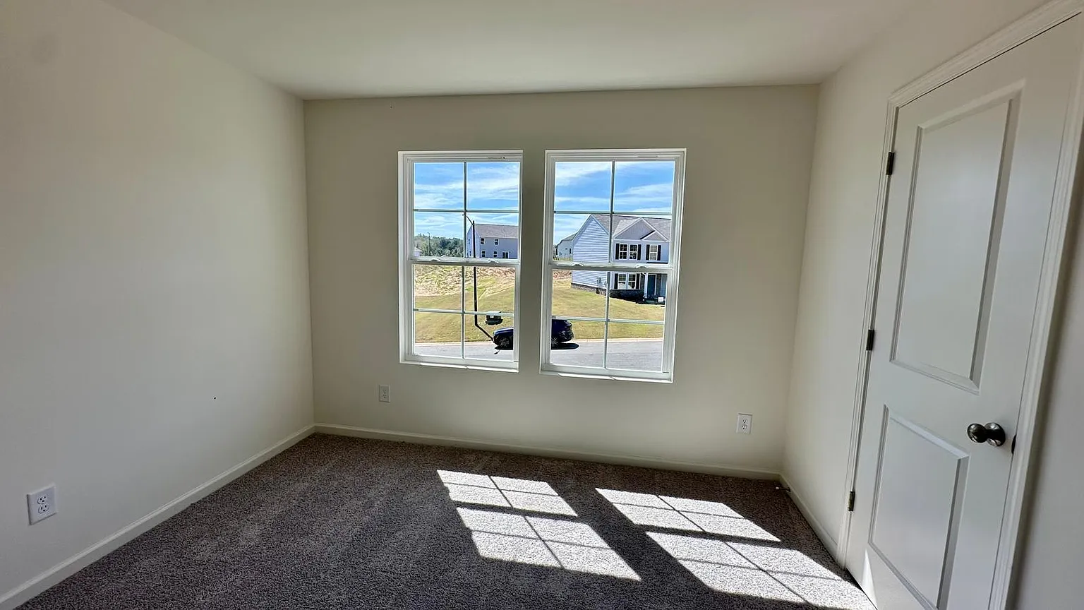 427 Cannon Point Dr thumbnail 14