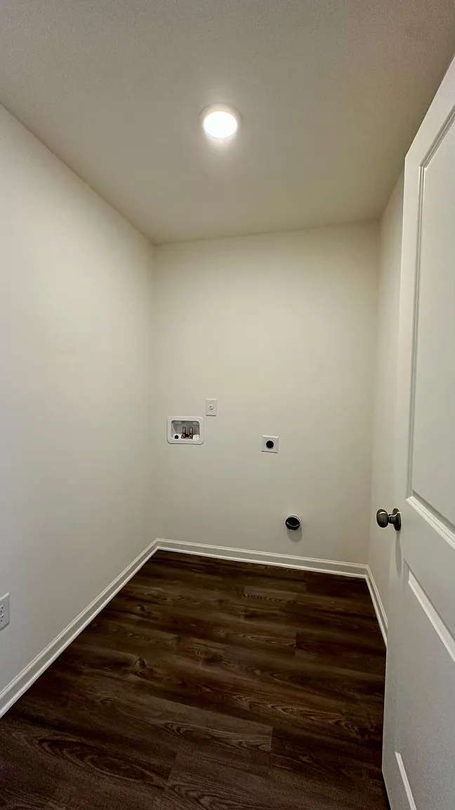 512 Liberty Hall Dr thumbnail 11