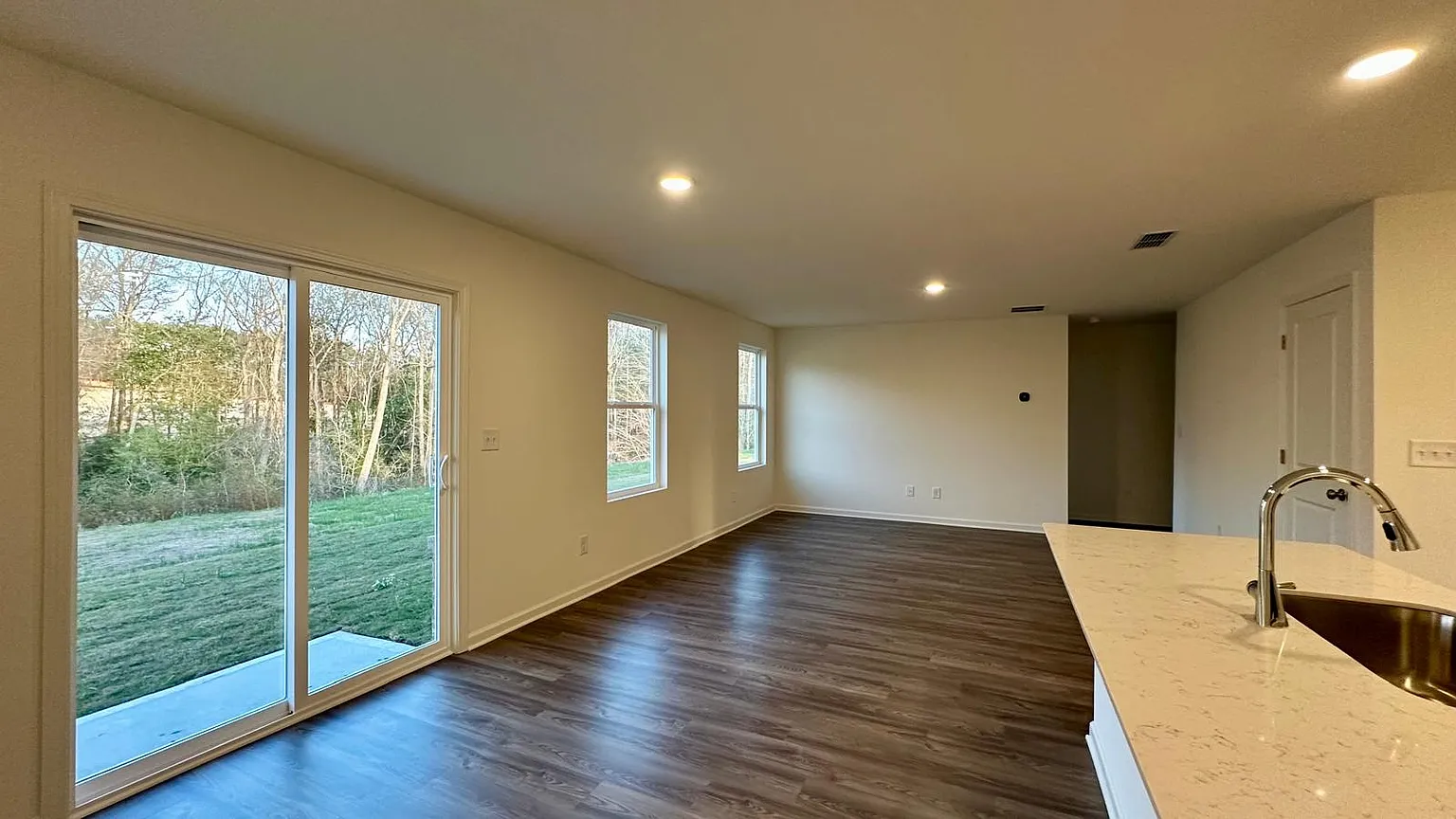 512 Liberty Hall Dr thumbnail 38